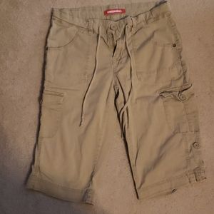 Bramuda shorts